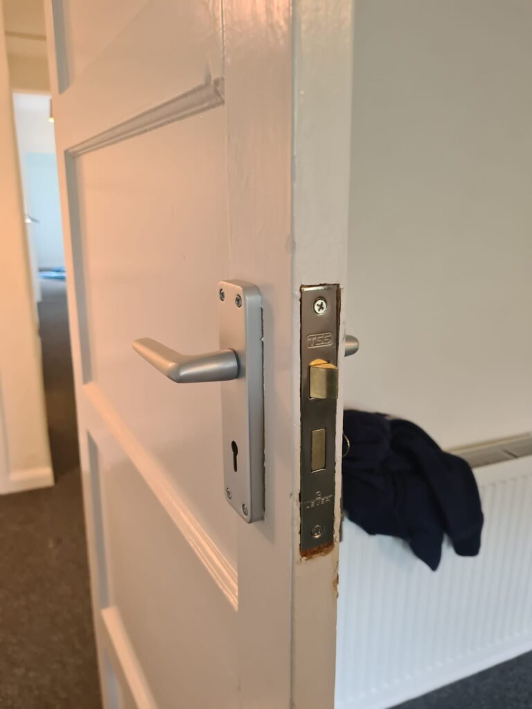 Locksmith emergency