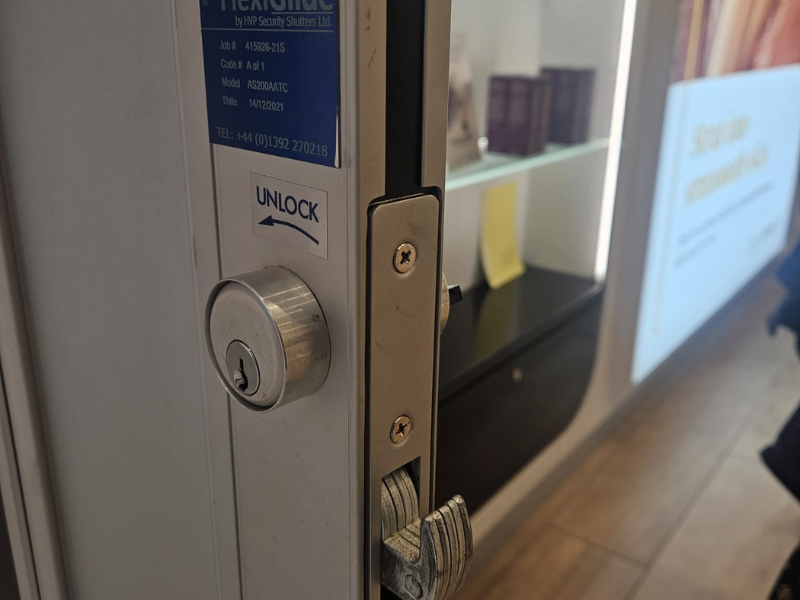 Choose the right door locks for your property | sliding door